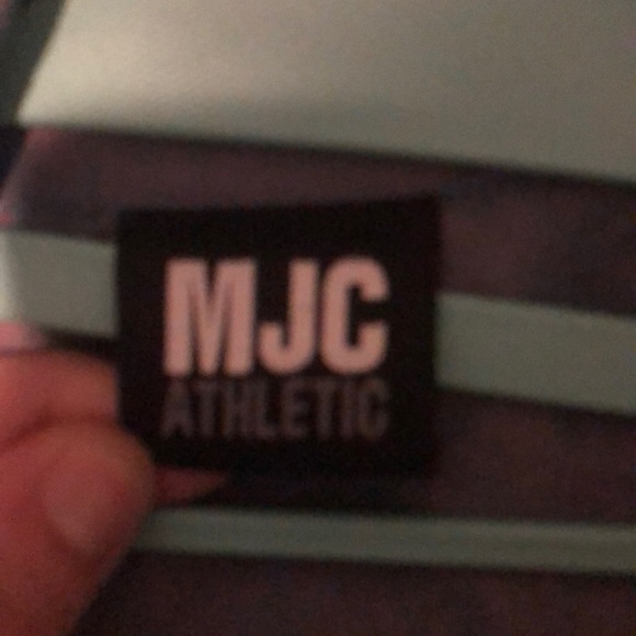 Pullover jacket - Picture 3 of 3